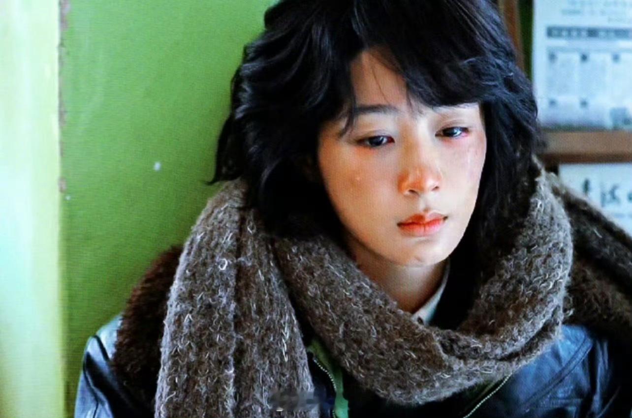 杨紫失焦眼神戏上一次看到杨紫这么心碎的表情还是在香蜜 