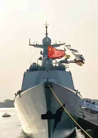 无论是中国的导弹，还是中国的航母，日本都不怕。
 
日本真正怕的，其实是两样东西