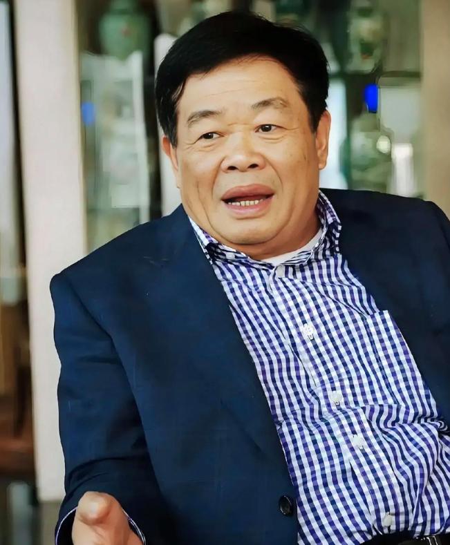 玻璃大王曹德旺最近很火的一段话：“当你日子安稳、衣食无忧，不用为柴米油盐奔波焦虑