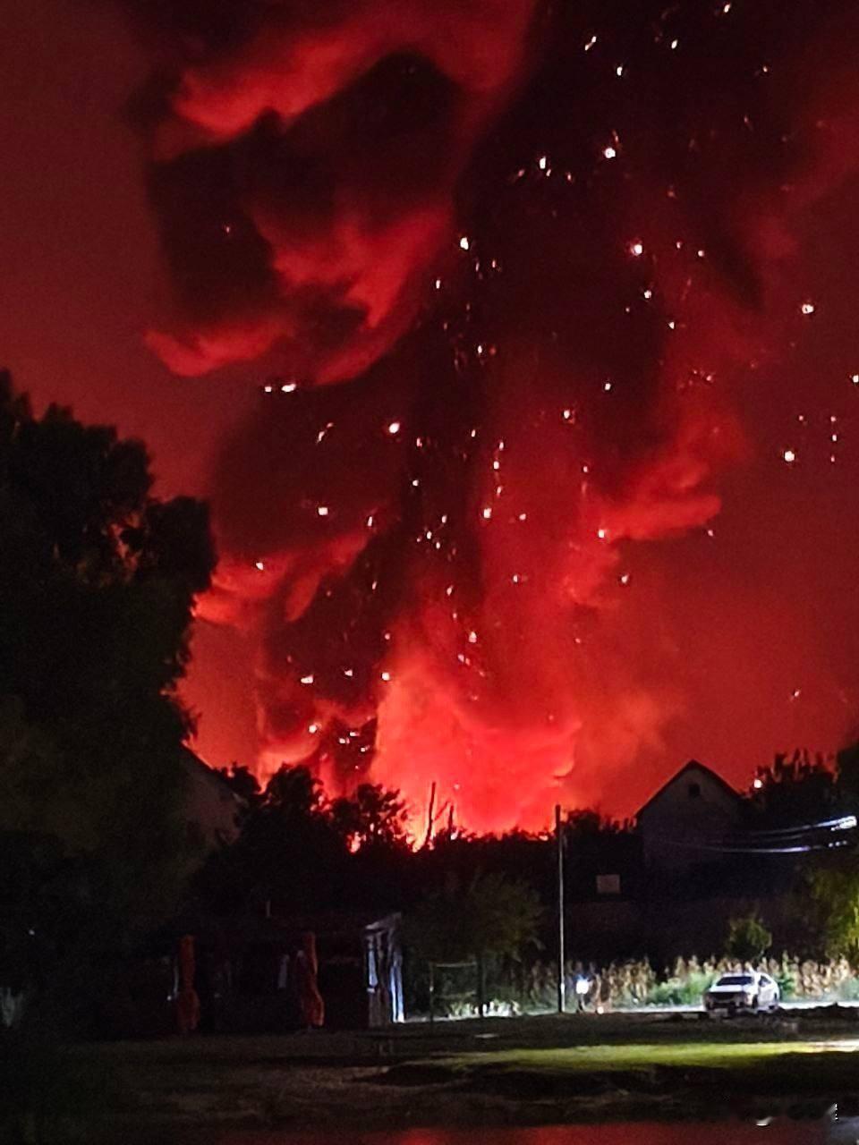 停战先决条件还是障眼法？波兰媒体警告欧洲警惕“投降式和平”


9月14日，波兰