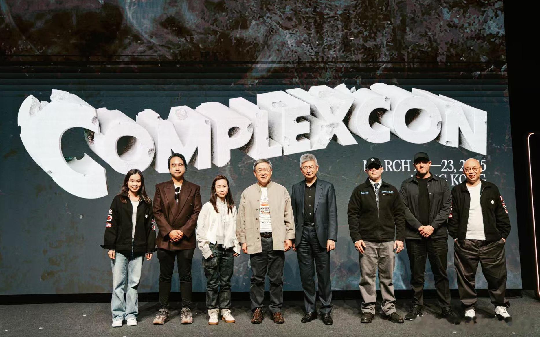 ComplexCon 是备受全球瞩目的流行文化盛事，汇聚了时尚、音乐、艺术、创新