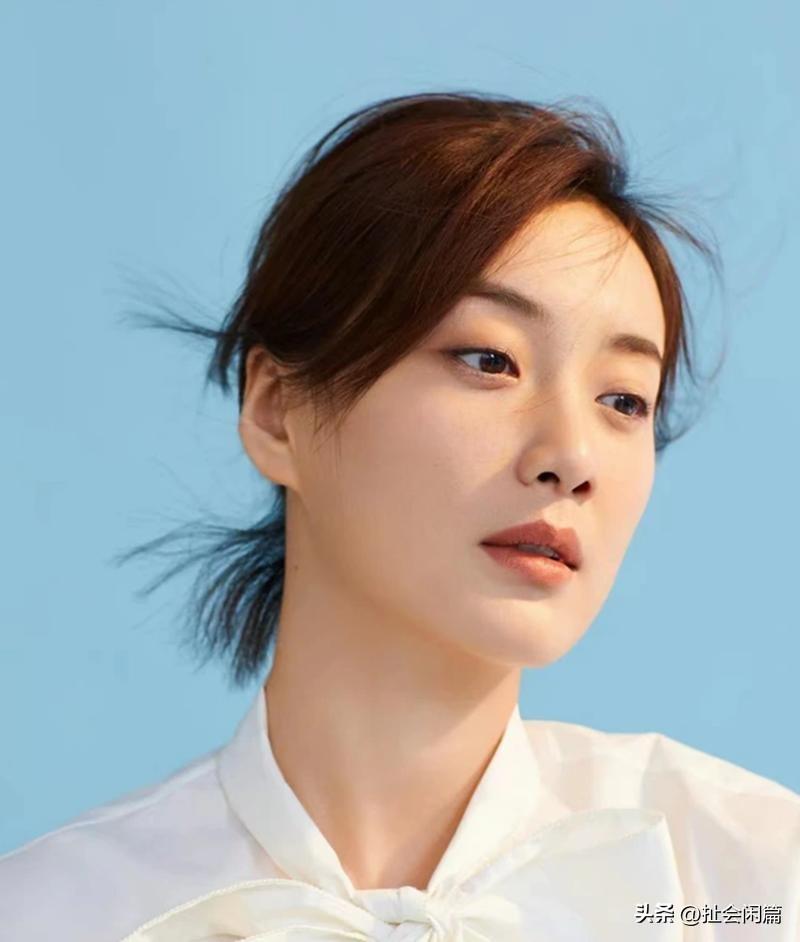 前男友豪掷巨资娶李小冉，徐梵溪感情现状成谜。

徐梵溪，曾经和李小冉前夫徐佳宁相