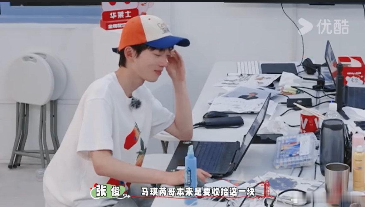 #谁能拒绝和牛在在做朋友呢#牛在在就是我理想型的好朋友呀。 ​​​