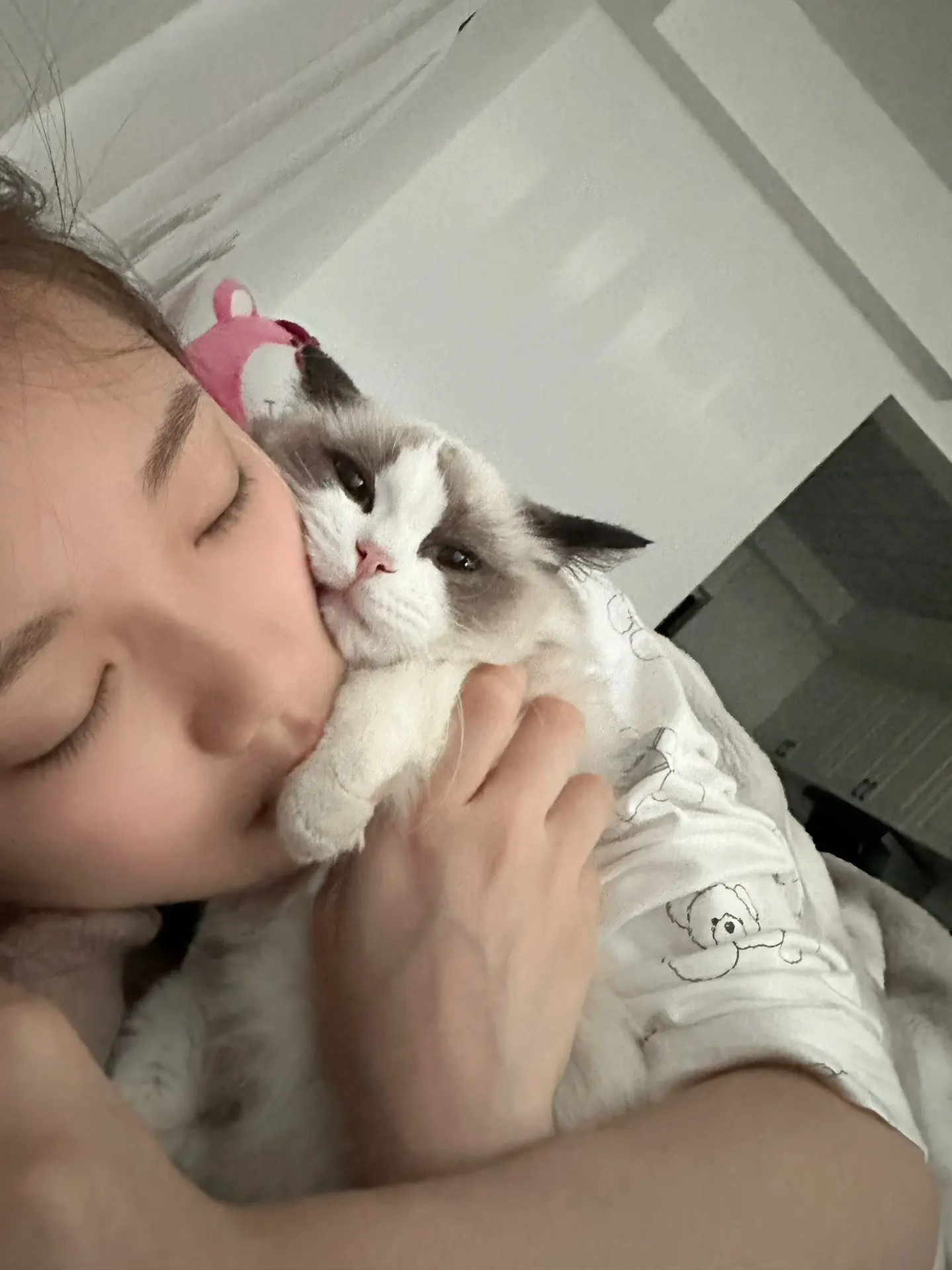 两人的自拍在朋友圈暴晒