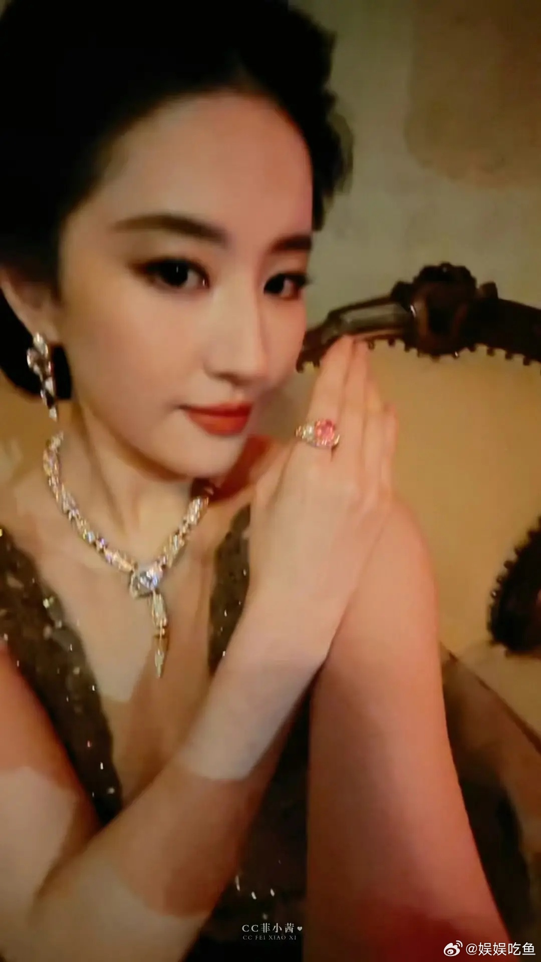 刘亦菲出片全靠脸撑着