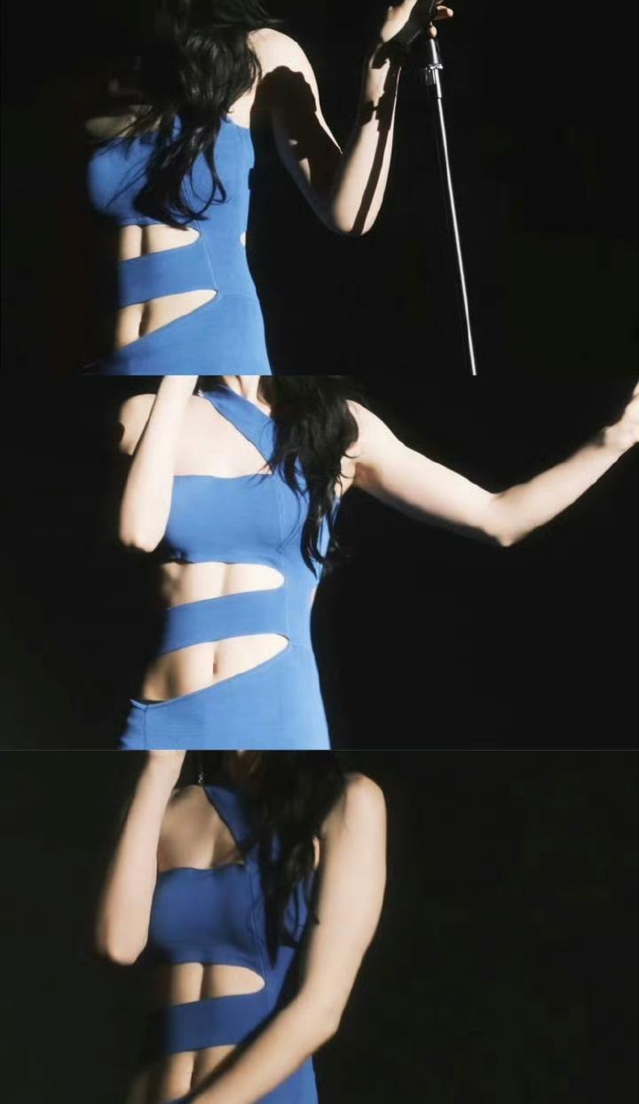 性感“腹沟”
深沟马甲线
吉克隽逸有
但是傅菁的更加惊艳
这说明了真的可以练出来