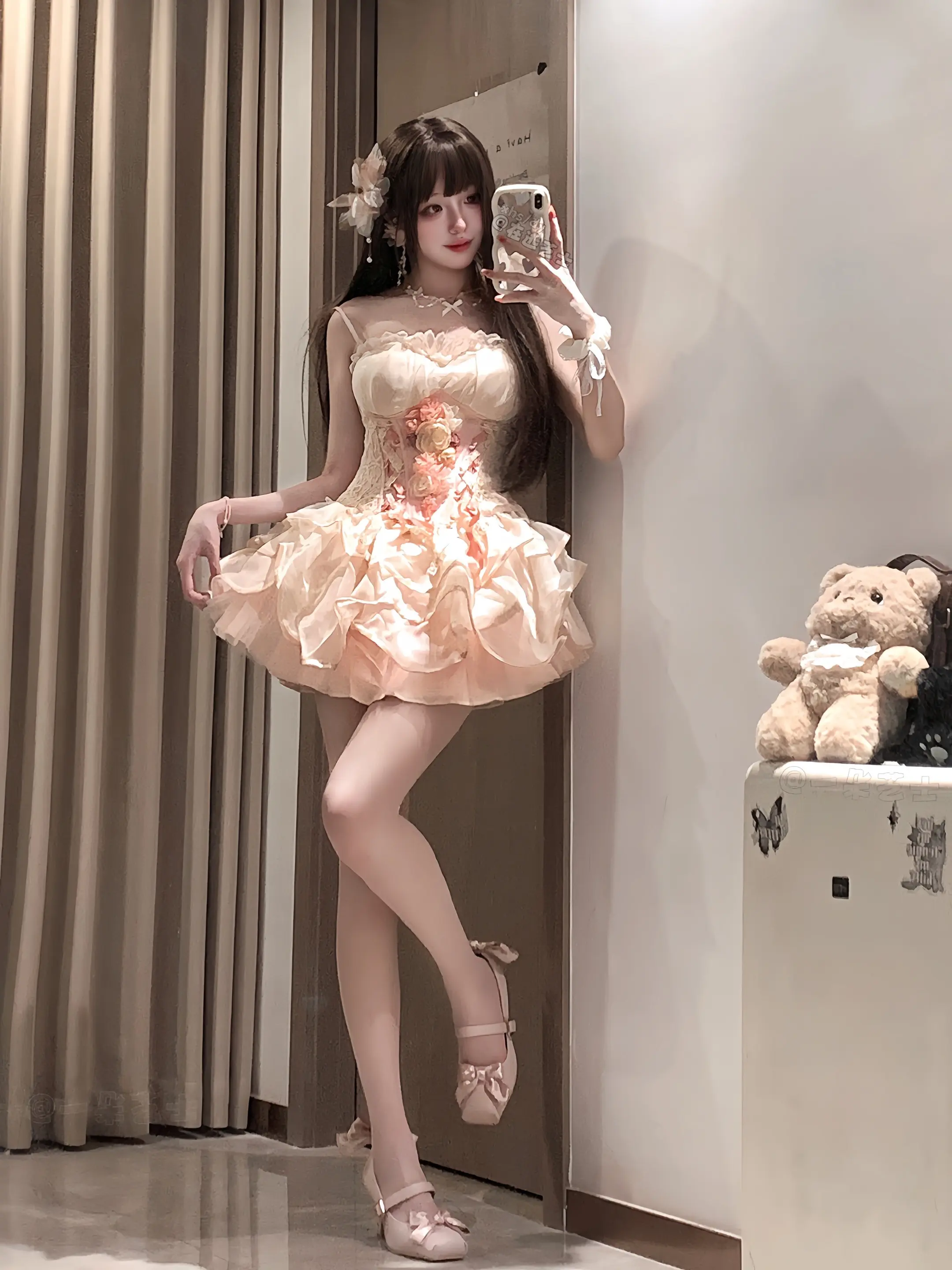 生活将我击倒在地 我幸福的睡着了১(៸៸᳐⦁⩊⦁៸៸᳐ )੭