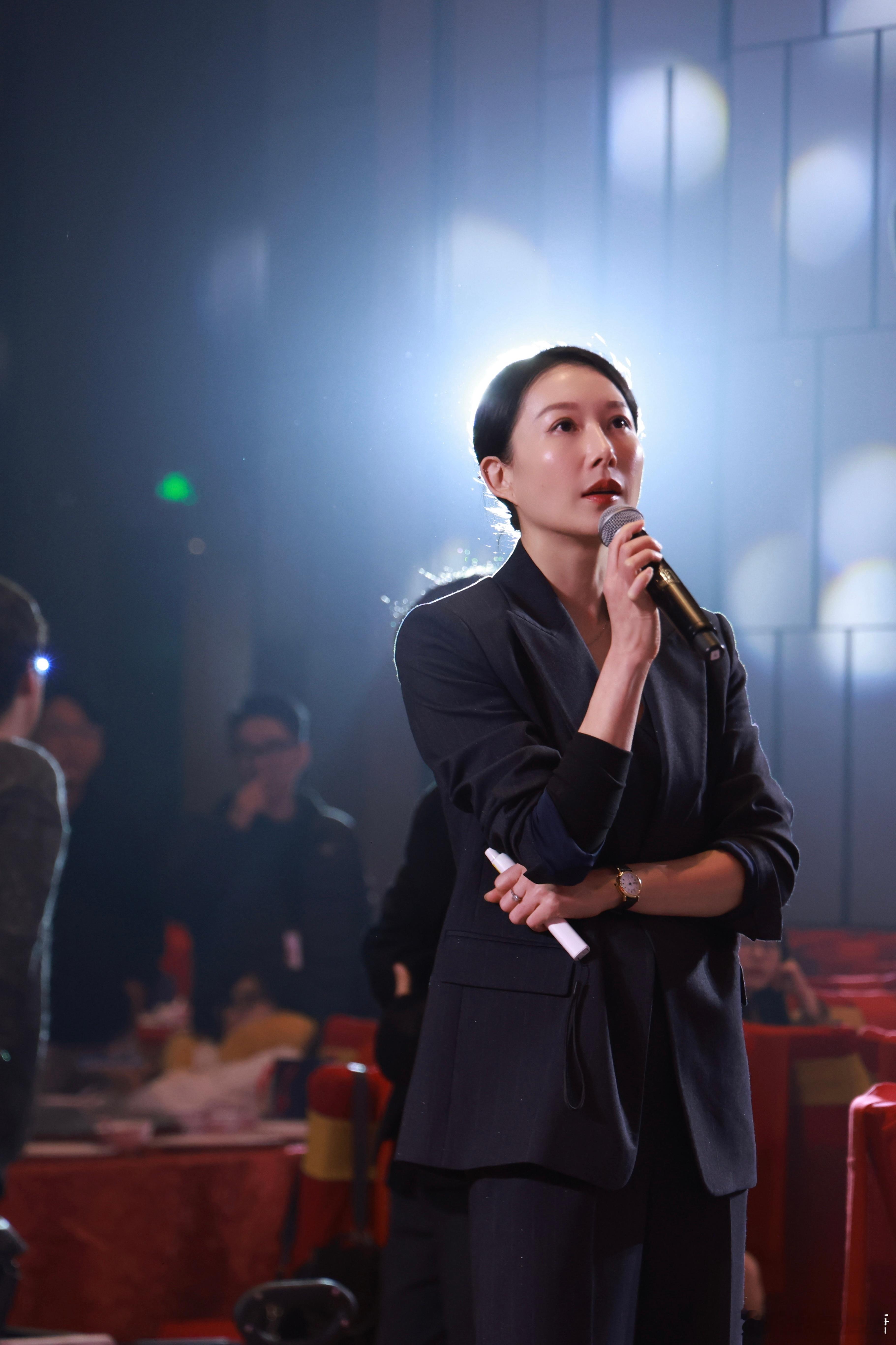 工作是自我赋能 熬到零点的疲惫在完成的瞬间全化作回甘 