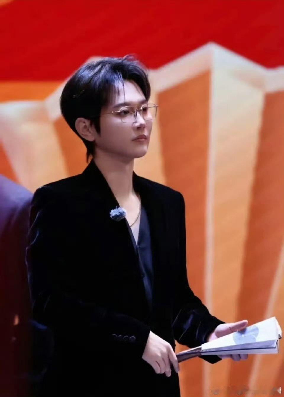 孟鹤堂加盟2026辽宁春晚辽宁春晚 不用猜了，今年辽视春晚的“快乐担当”非孟鹤堂