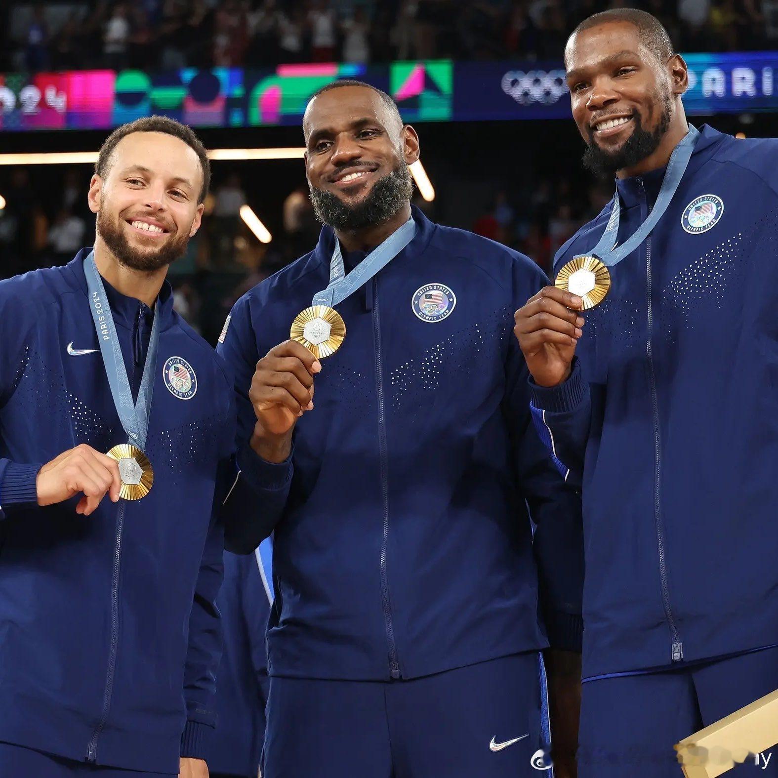 KD谈詹姆斯、库里、哈登和威少：“自从勒布朗37岁以后，他就一直在激励我。他给年