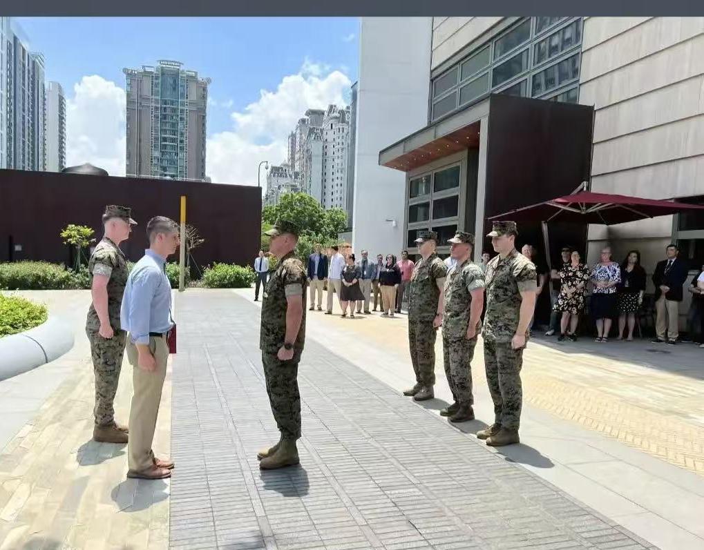 中国境内唯一合法外军！美国驻穗陆战队晋升，背后规矩太硬气

这是美国驻中国广州领