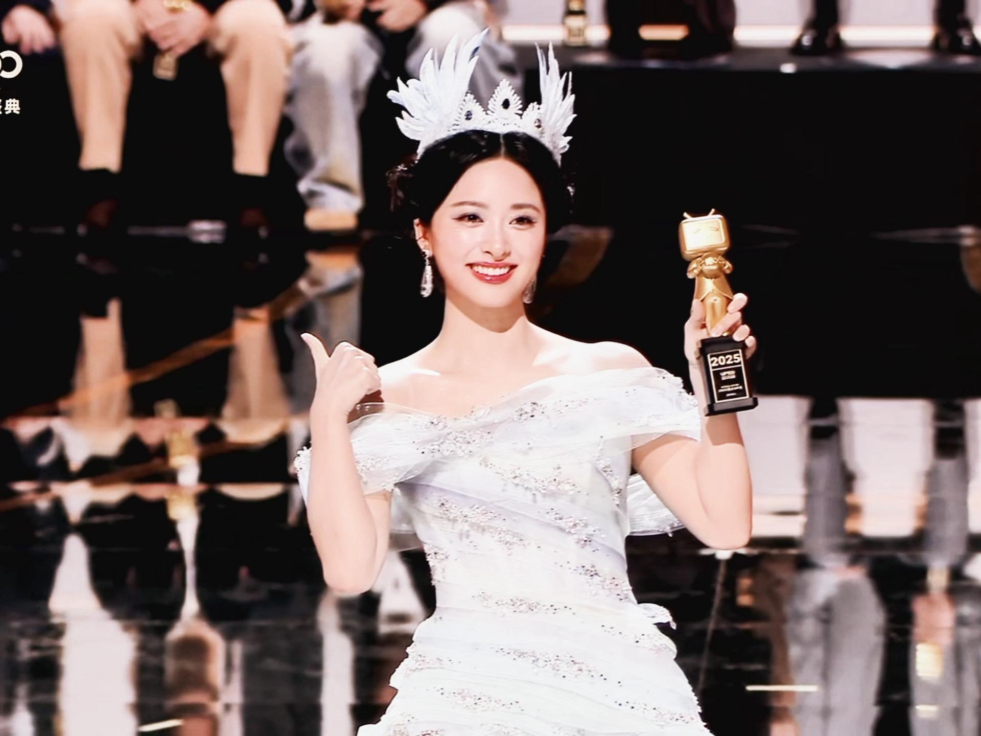 去迎接 应该你的 更好的 明天 沈月银河精灵