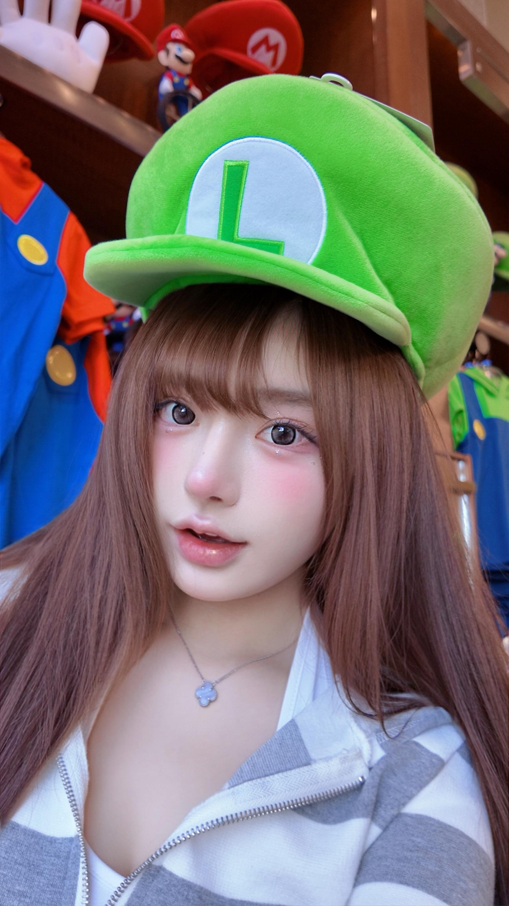 我的性格十分恶劣 但胜在脸实在太乖