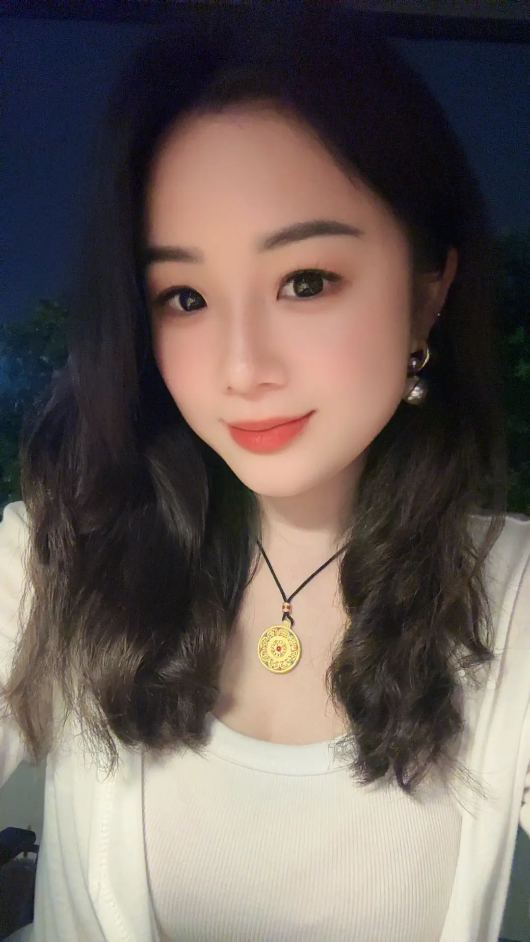 今年的520广告语就是，千人追不如一人疼，万人宠不如一人懂，世上最牢固...