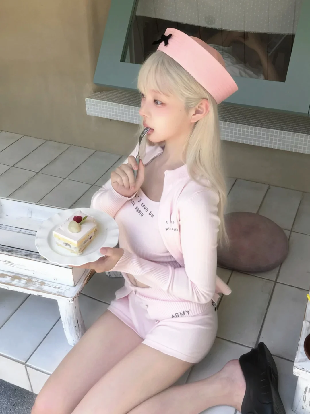 𝓢𝓽𝓻𝓪𝔀𝓫𝓮𝓻𝓻𝔂 𝓒𝓱𝓮𝓮𝓼𝓮𝓬𝓪𝓴