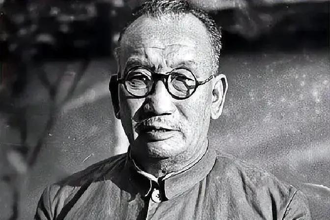 1949年，灵武宣告解放后，宁马128军军长卢忠良见大势已去，把贺兰军军长马全良