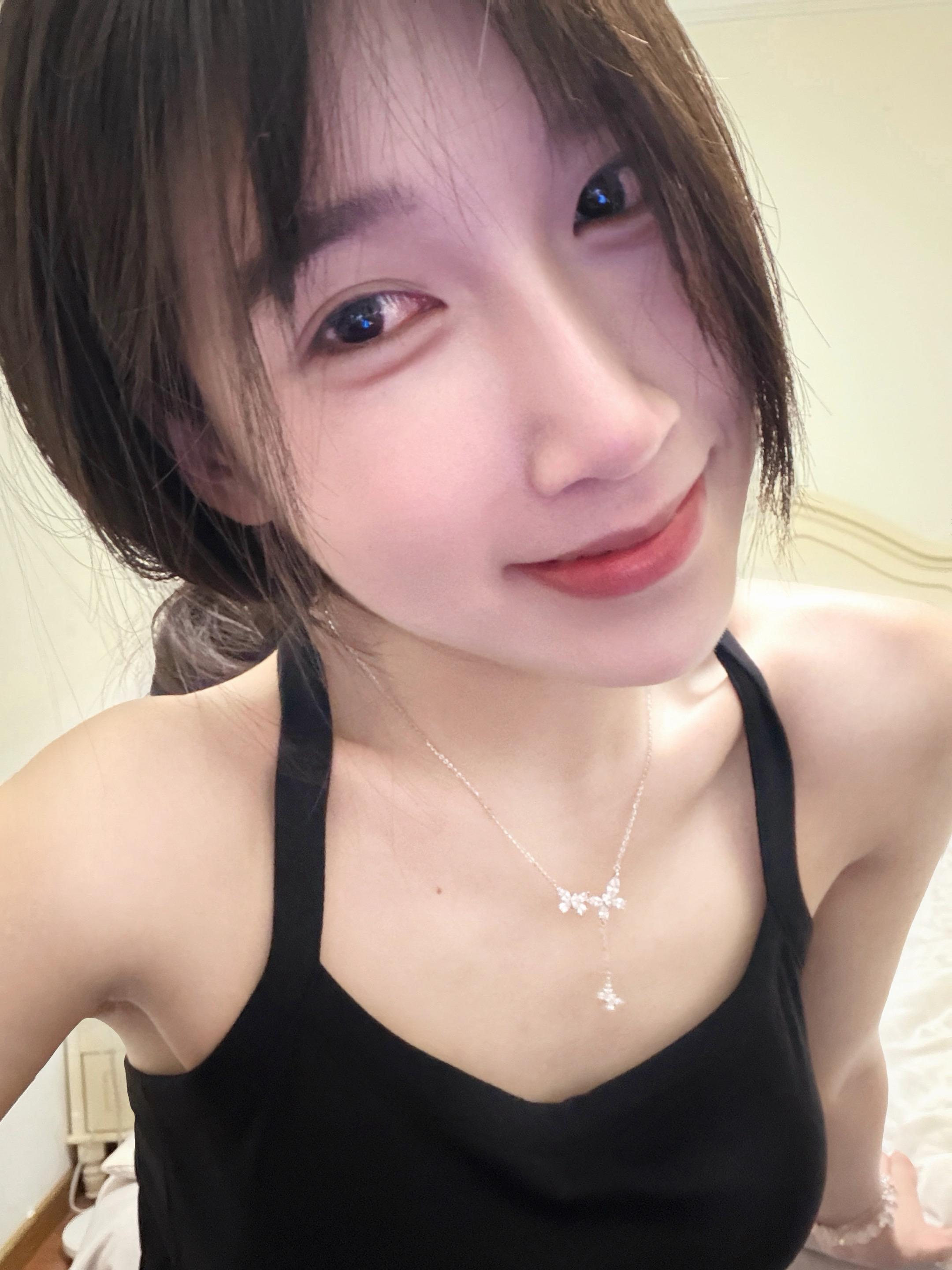 困扰我很久的心结终于解开了 外面的天气很好 我这里也是阳光灿烂 我想我...