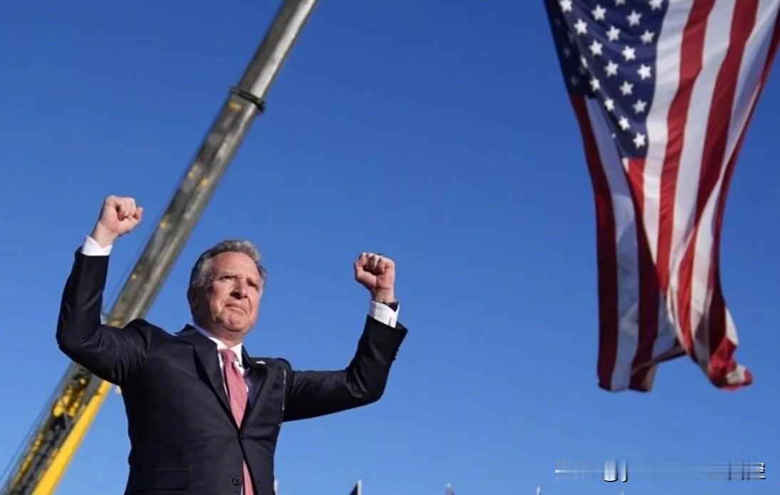 阿克西奥斯新闻25日报道，特朗普总统与泽连斯基总统进行了长达30分钟的通话，特朗