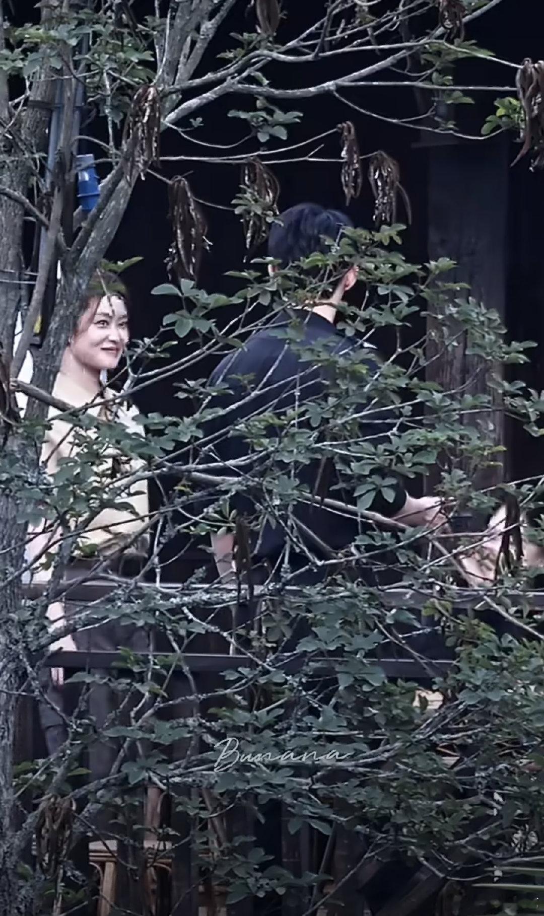 黄景瑜徐若晗吻戏路透黄景瑜徐若晗吻戏很难不脑补出剧中完整的求婚剧情光看路透就已经
