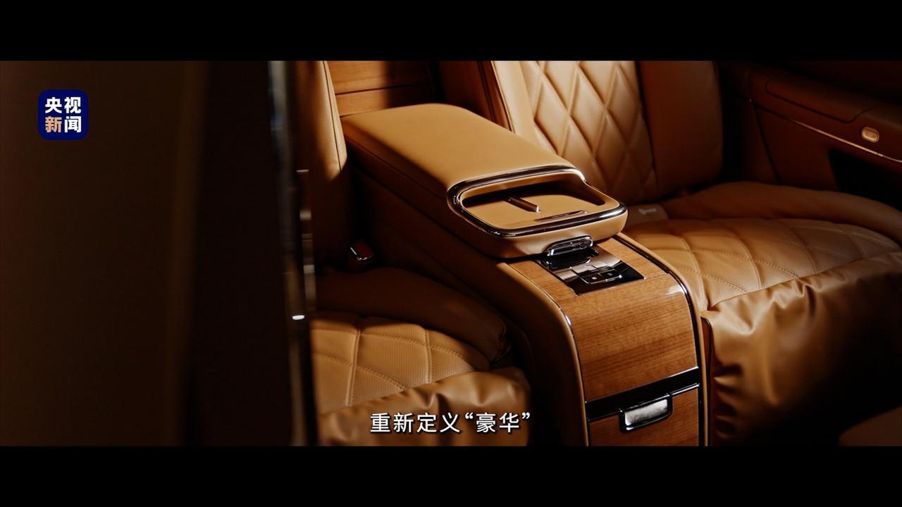 尊界S800的HUAWEI ADS4 系统是真的先进，全车36颗传感器（激光雷达