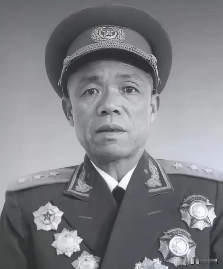 韩先楚其实是志愿军副司令中最不适合当副司令的人选，因为在抗美援朝的五次战役中，韩