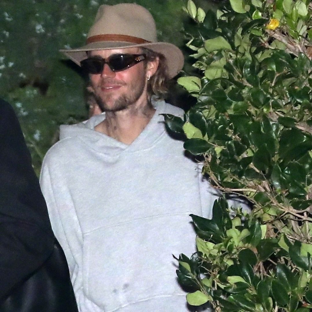 新手爸妈首次合体出街，贾斯汀比伯和爱妻海莉昨晚现身洛杉矶Malibu的Nobu 
