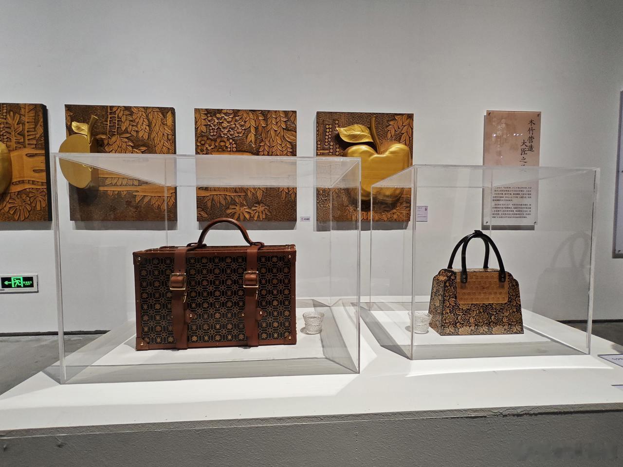 宁波这场展览让千年老手艺玩出新花样 9月2日，“新民艺·新国潮”浙江民间工艺传承