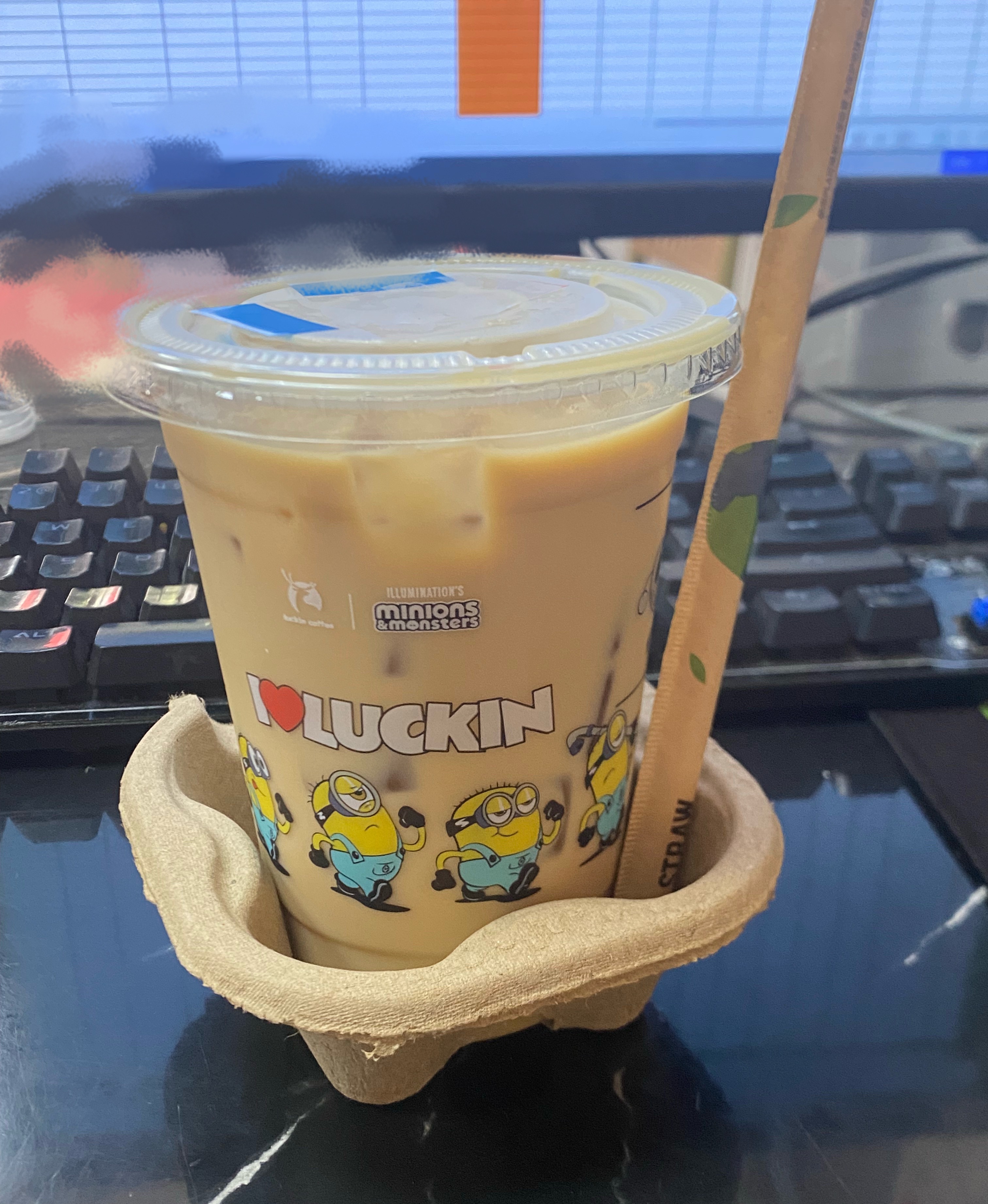 干杯，摸鱼开始已经很久没有光明正大的摸过鱼了哈哈哈哈哈 