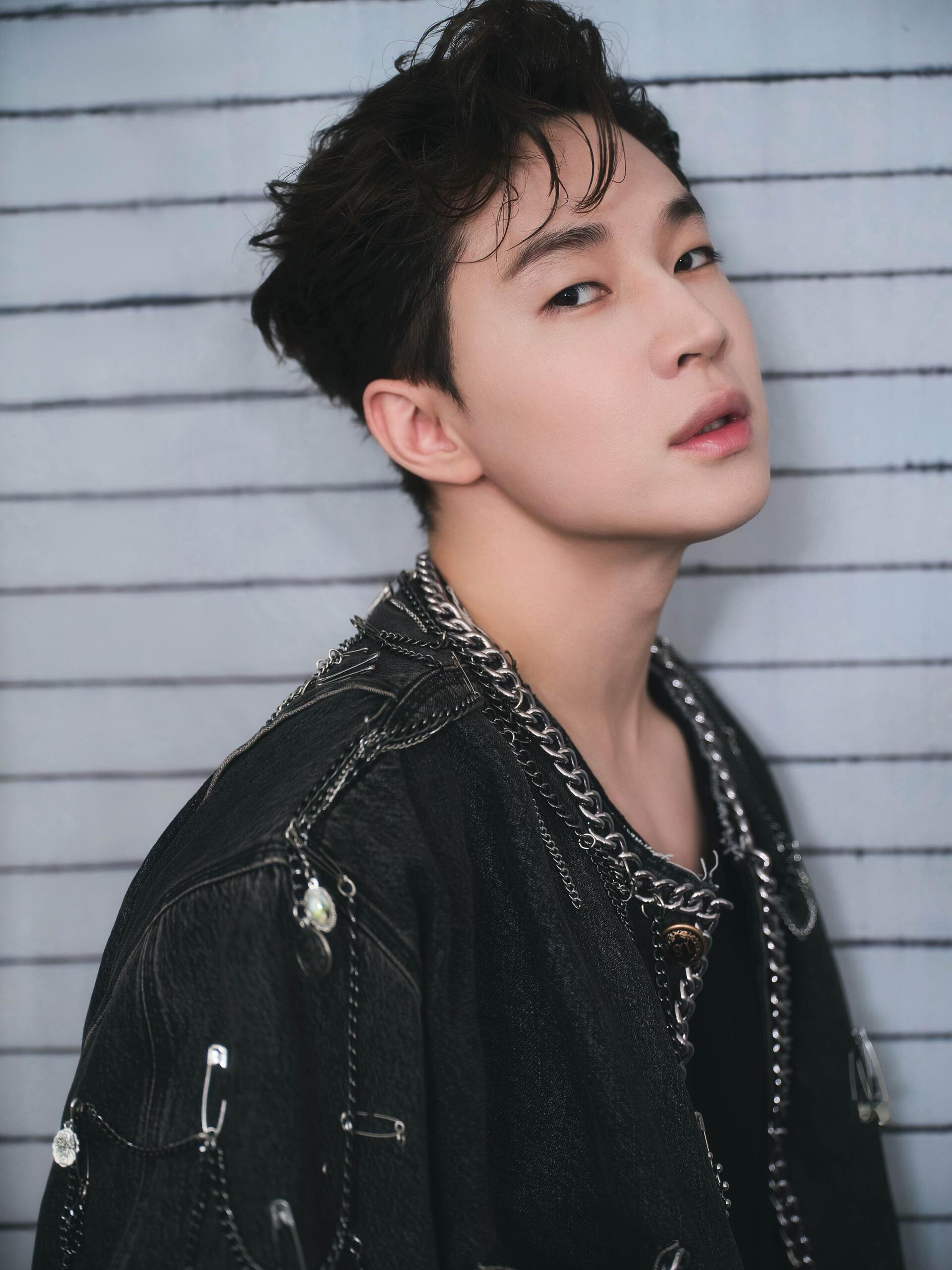 刘宪华又杀回东方卫视了当实力派遇上顶级舞台，注定会碰撞出非凡火花。刘宪华的加盟，