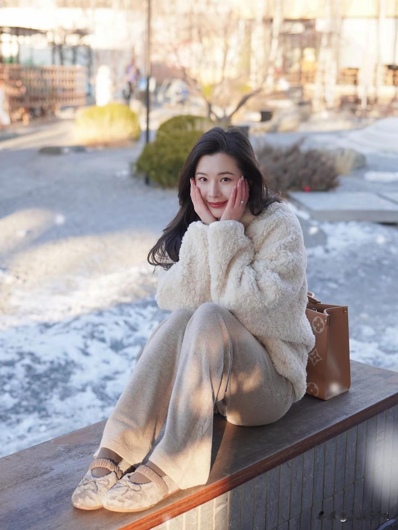 喀纳斯雪境三湾行，雪景小木屋