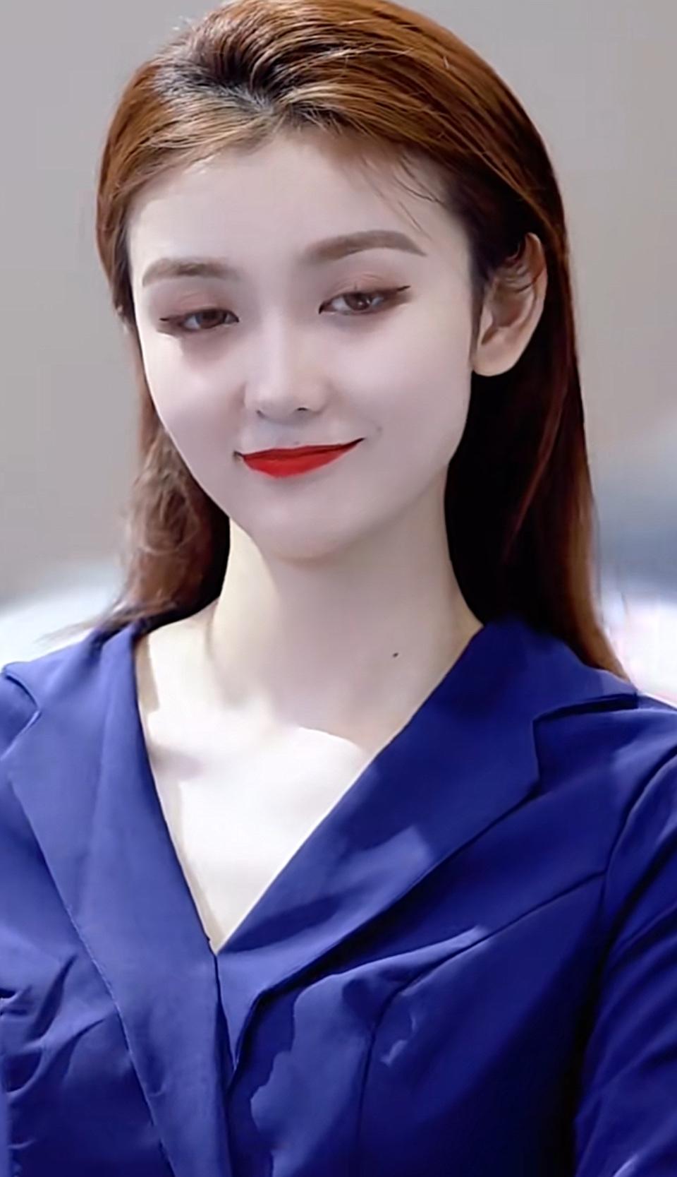 优雅永不过时蓝调，气质优雅满分！💙✨