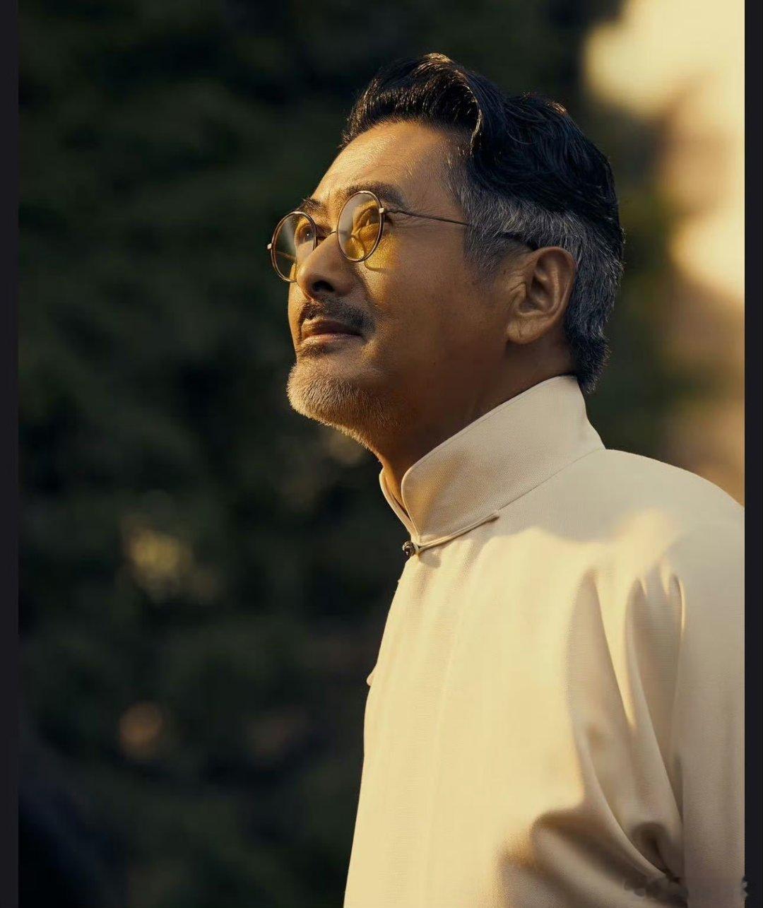 周润发也是六边形daddy  发哥在电影里真是又man又暖心，一人带娃打拼，有勇