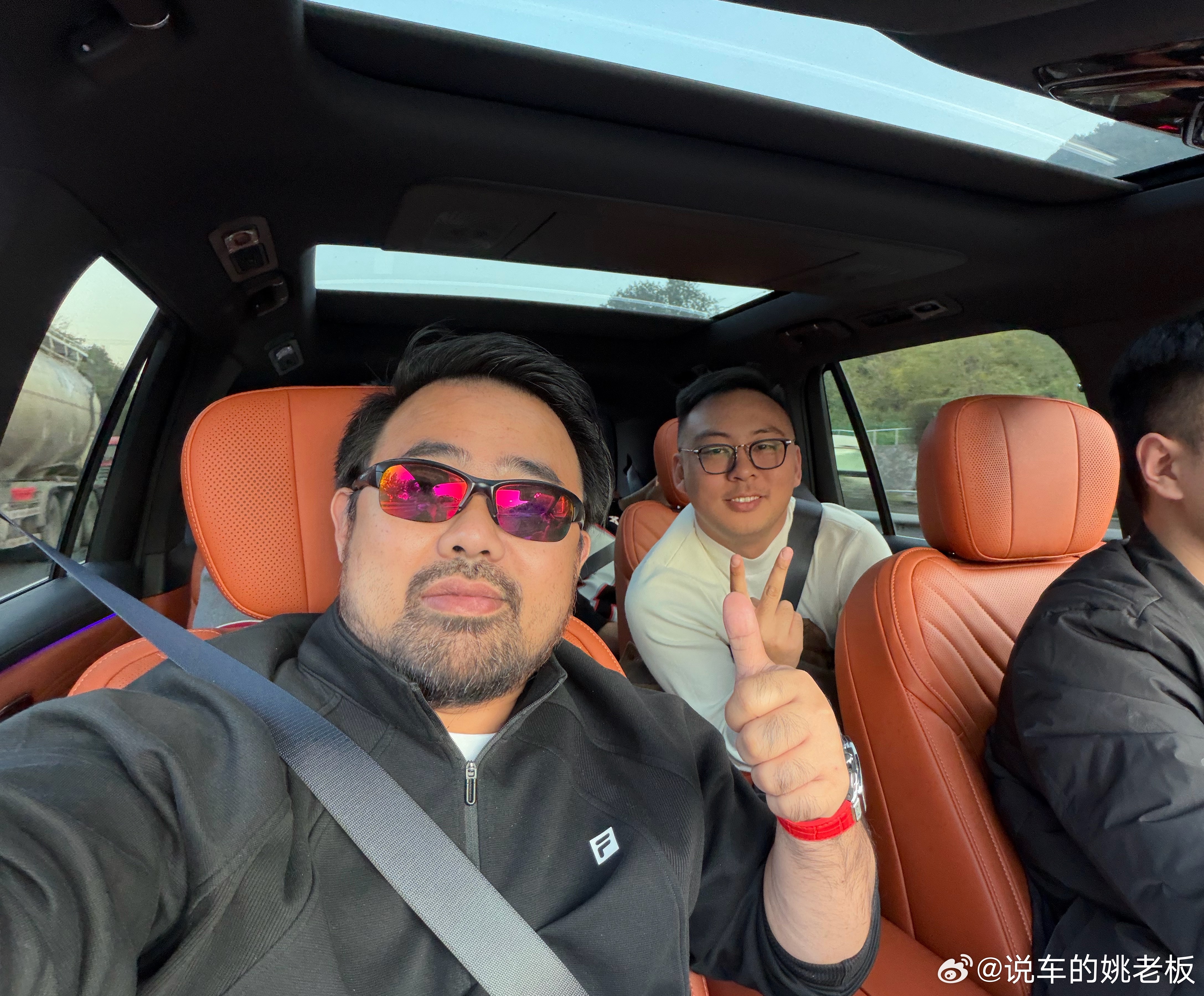 宁波归杭 开着银河M9 把胡子哥顺趟机场 司机小姚为您效劳余姚