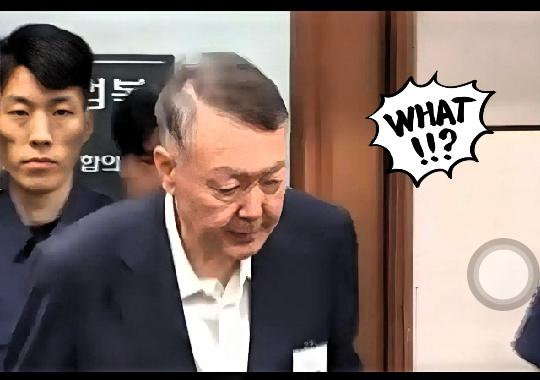 尹锡悦已经被击垮了，特别是心理防线。
以前觉得李在明非常不错的人，现在终于认识到