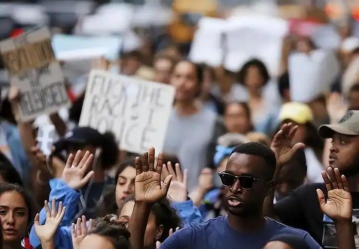 突发！美国投资者慌了：投进私人信贷的钱，取不出来了！

谁也没想到，华尔街会突然