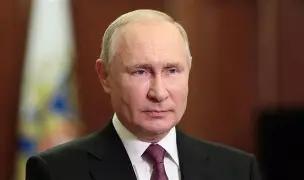 为什么说中国得防着点俄罗斯？说白了，普京今年72岁了，这位掌舵俄罗斯25年的硬汉