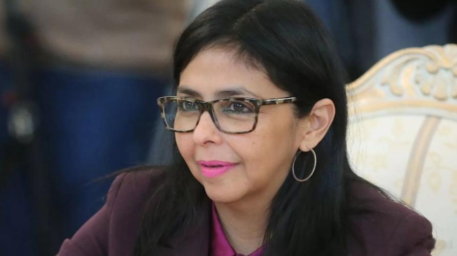 【强硬回击！委内瑞拉把资源主权写进立场，别拿“军舰”当对话工具】夜里有人在加勒比