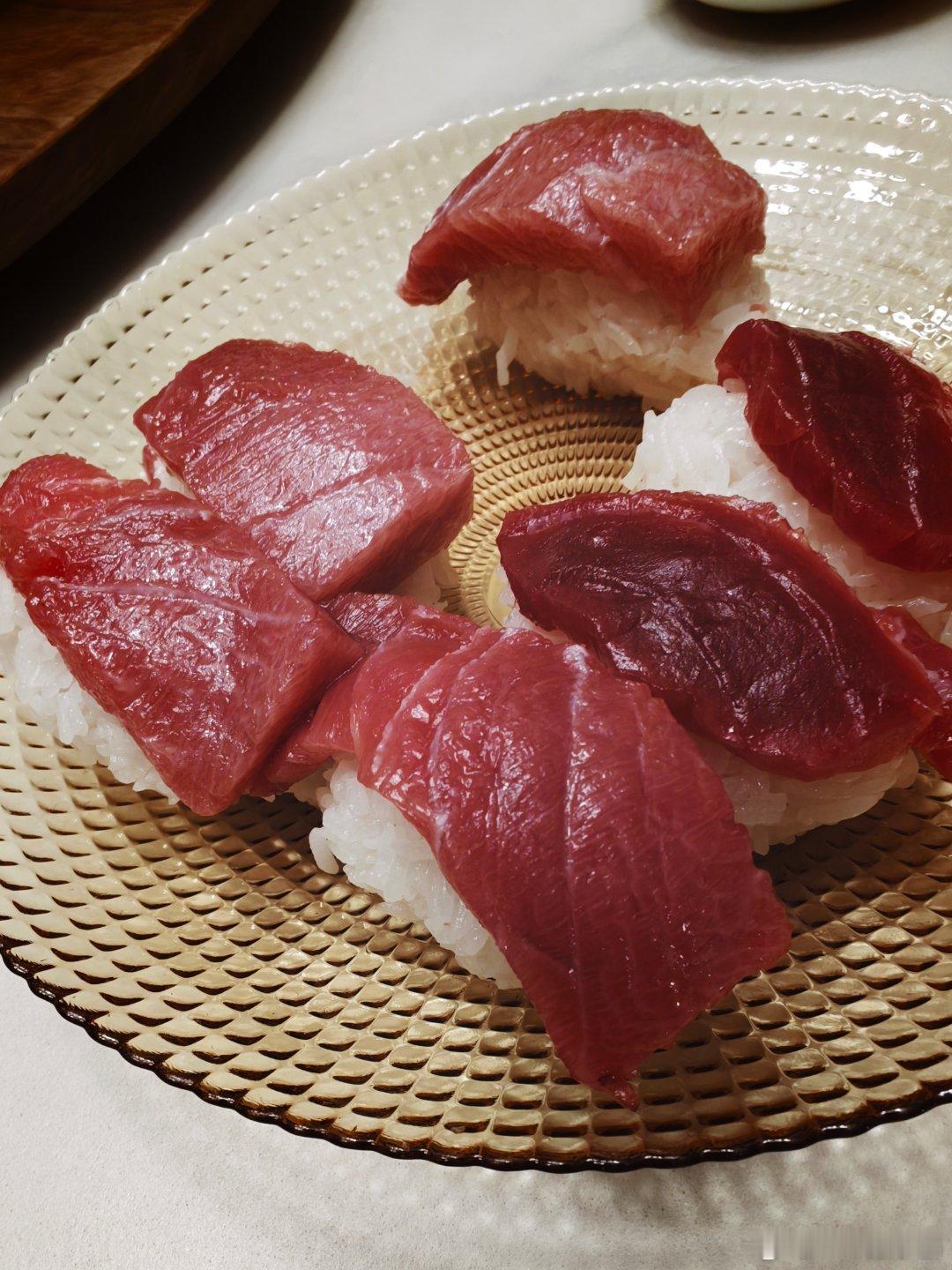 本周末…想看看有没有人猜得出，其中哪几个是住家出品[笑而不语] ​​​