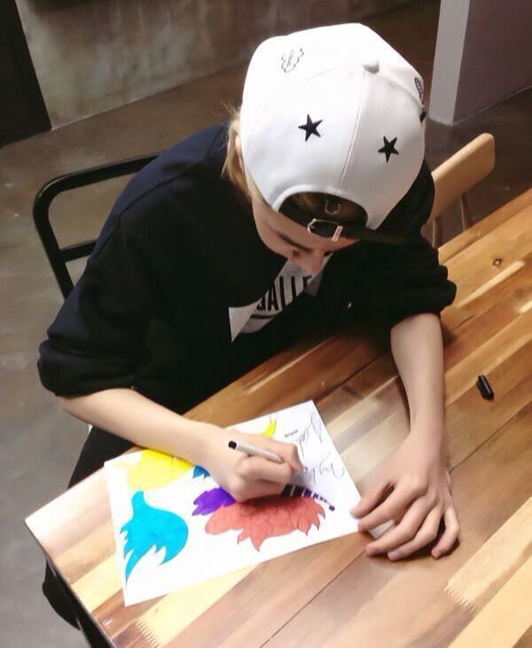 考古王一博早期 