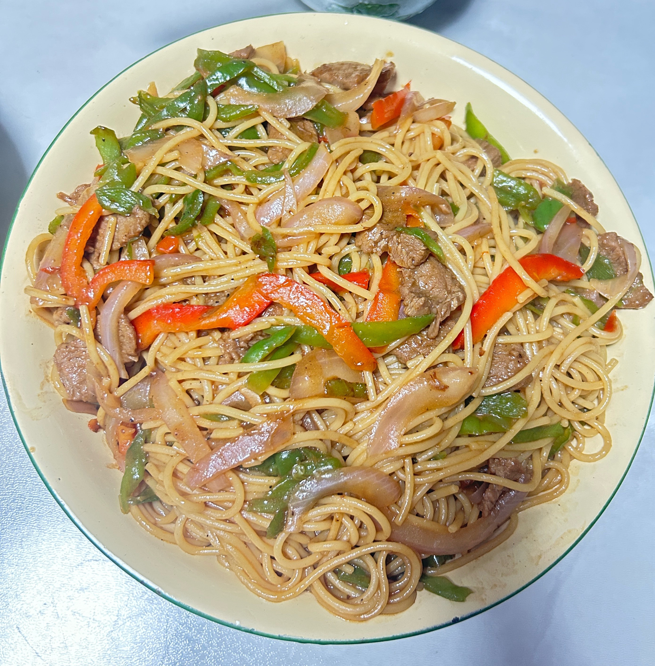 嘿嘿嘿我妈烧的黑椒牛柳意面🍝 