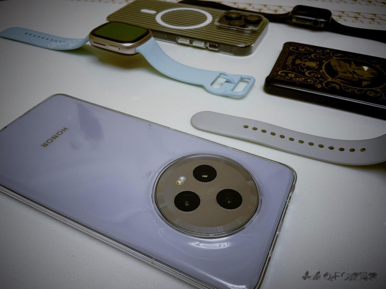 我也算是用了很多产品的人，苹果、小米、荣耀都是目前我用的产品，之前也是诺基亚、摩