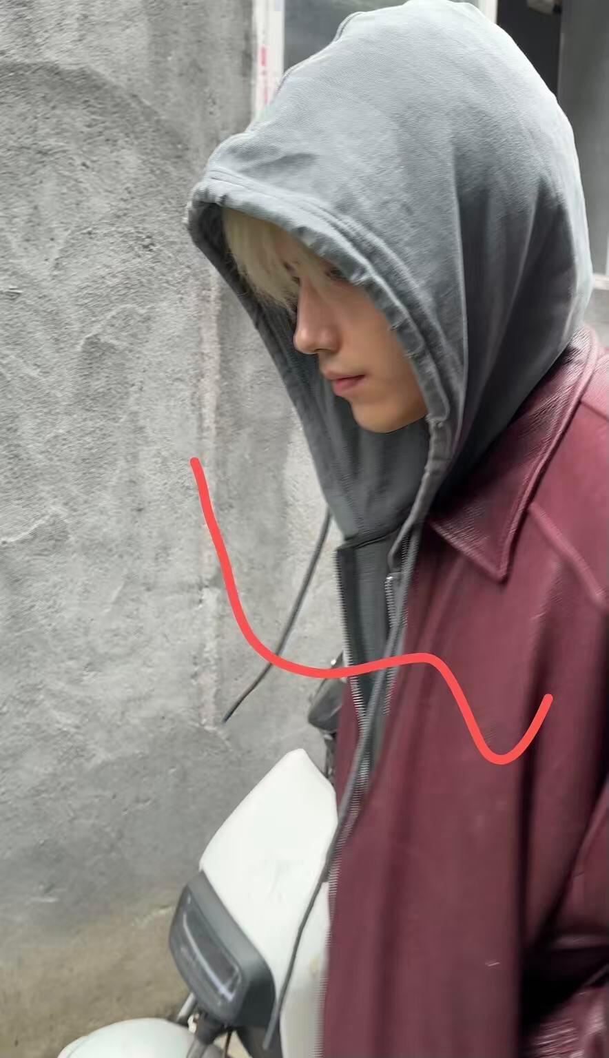 卧槽全体起立！！飞宇又染黄发了陈飞宇黄发梦回李峋时期