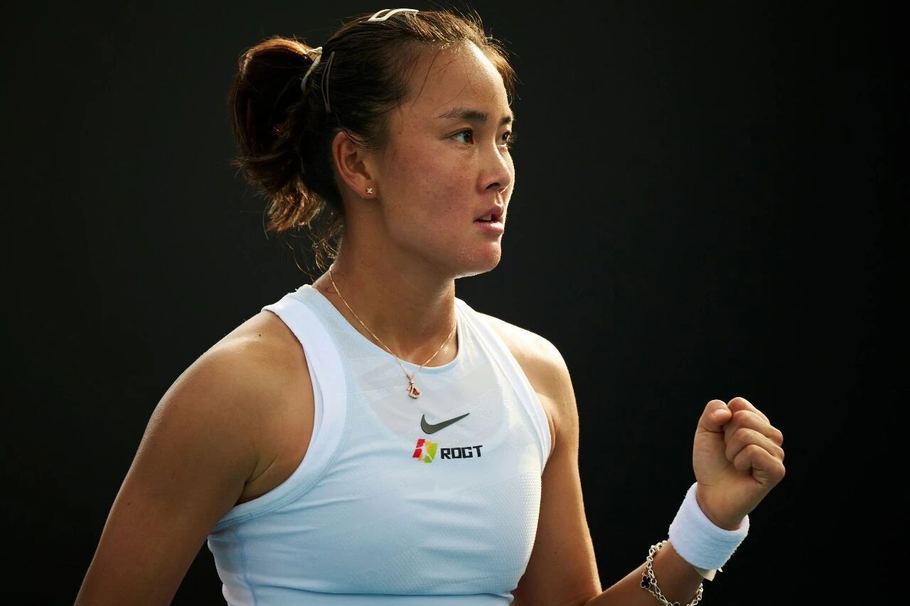 袁悦晋级查尔斯顿次轮 袁悦决胜盘挽救一个赛点，苦战3小时13分钟，2-6/7-6