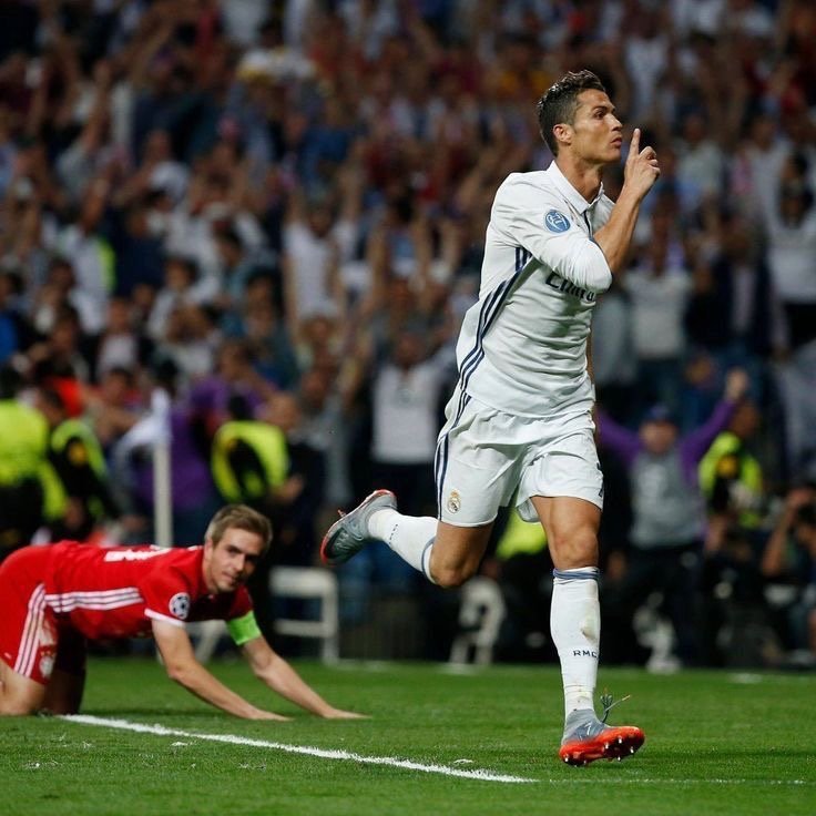 自2011/12赛季以来，皇马对阵拜仁保持不败。8场比赛、6胜、2平。欧冠联赛皇