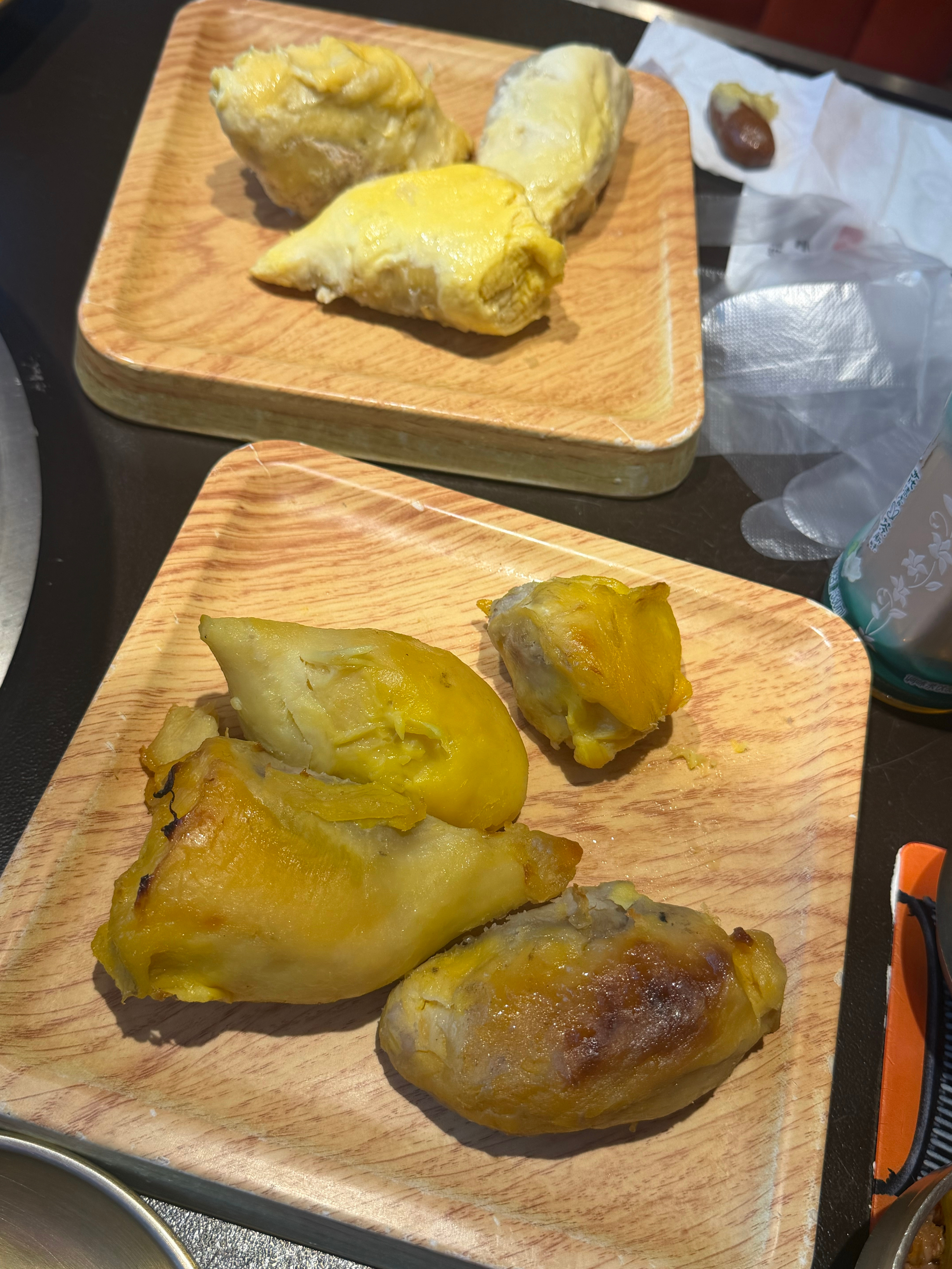 果然不能相信 低价位的烤肉+榴莲不限量自助 138💰一位  榴莲有的硬、有的酸