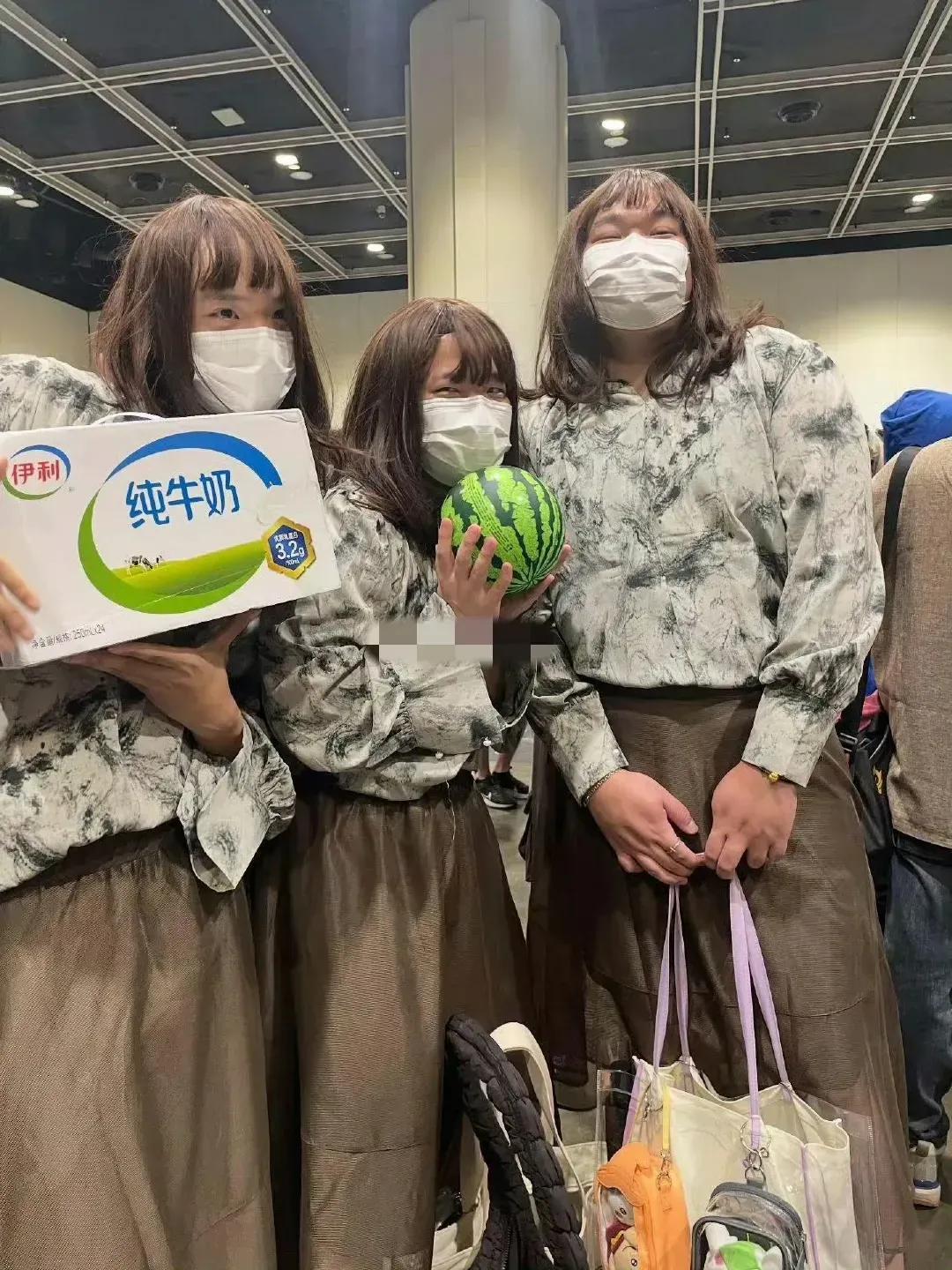 美国LGBT:我竟然成保守派了！[捂脸]
最近，香港漫展cos红姐火了，人潮涌动