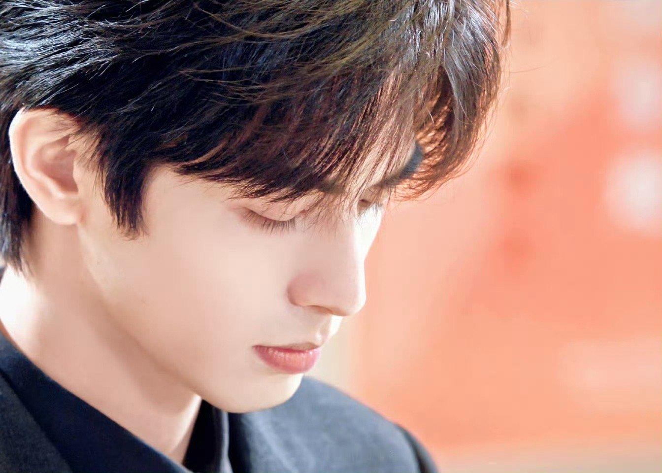 林屿森这种没名分的最有心机了笑不活了！林屿森主打一个“没名分但实权在握”！别人忙