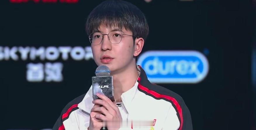 英雄联盟赛事官方 不敢相信，xiaohu+elk在涅槃被淘汰了？8月份放假了？还