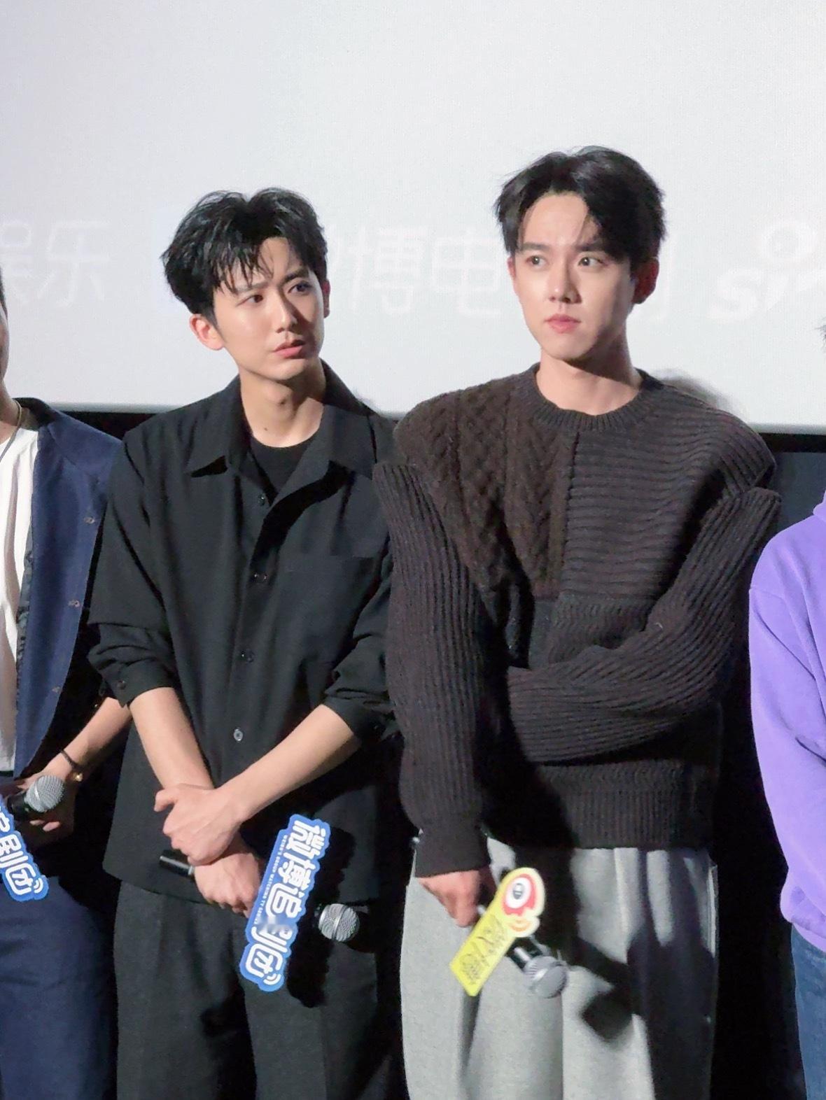 真好看啊我们耀耀[送花花][送花花][送花花] 