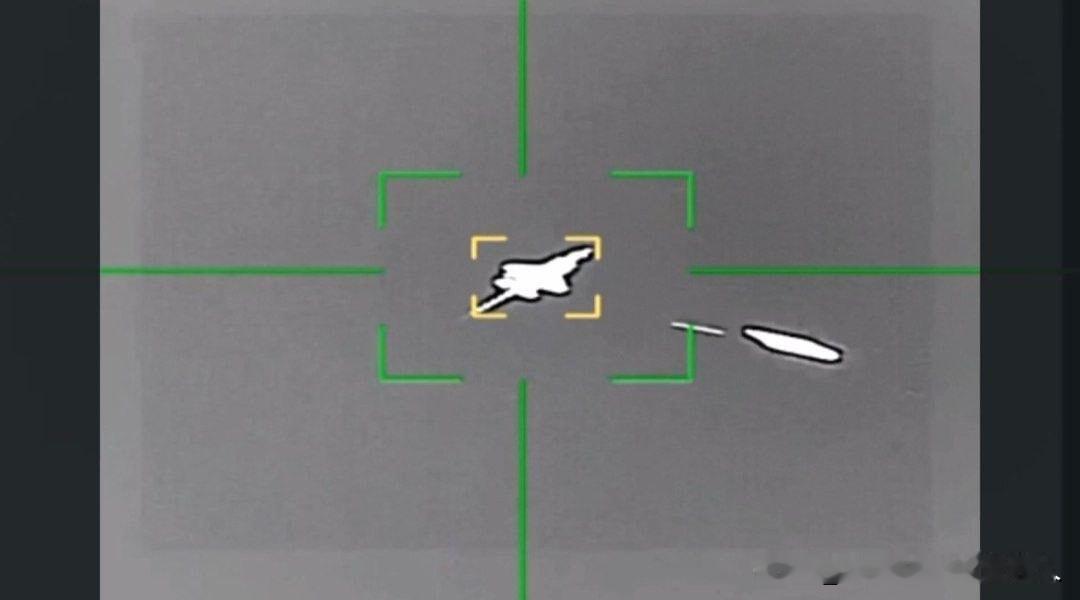 F-35是美军最贵的底牌，隐身、超音速、电子战一体，华盛顿一直拿它当让对手不敢轻